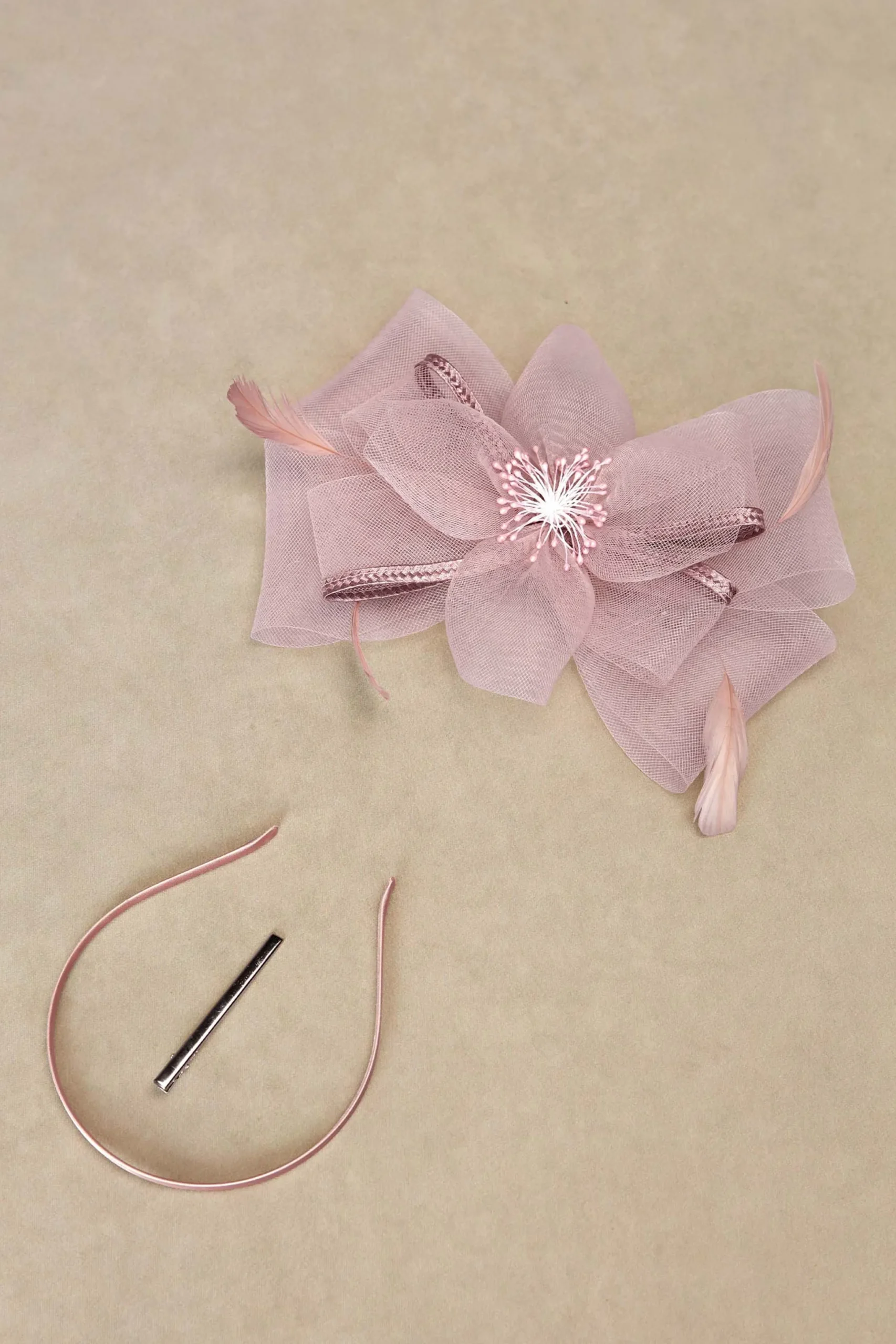 BABEYOND Fascinators<Elegant Ribbon Feather Kentucky Fascinator