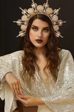 BABEYOND Halo Crown<Unique Shell Rhinestone Halo Crown